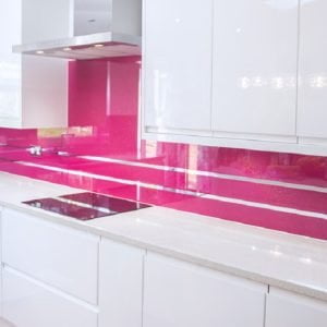 kính bếp chỉ gương màu đỏ cánh sen