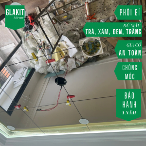 Gương ốp trần 6 Gương ốp trần thông tầng phòng khách